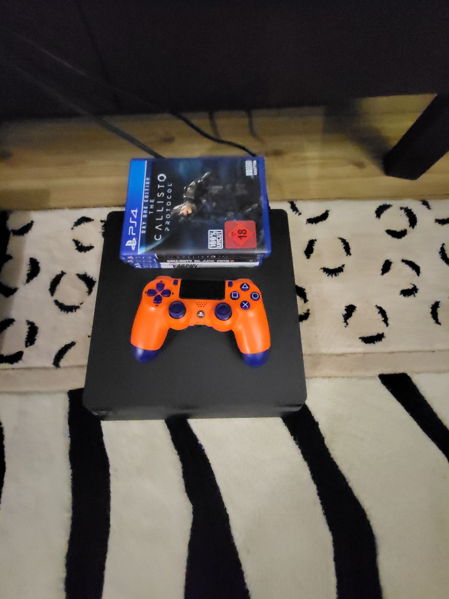 Ps4 1T,Pad,8  gier Tv