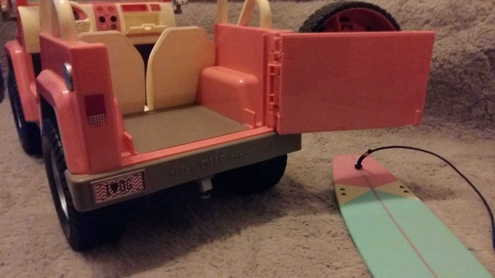 samochód dla lalki z deską surfingową Jeep OG Off Roader  #