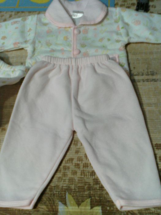 100* Kaftanik i 3 pary spodenek dla dziecka rozmiar 68-74