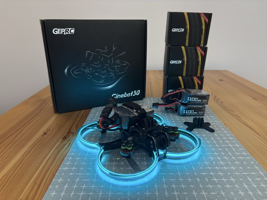 FPV дрон GEPRC Cinebot30 на DJI o3 Air Unit, плюс 3 батареї на 1100mah