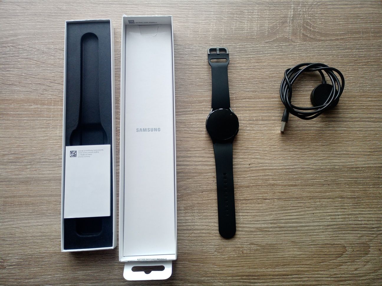 Samsung Galaxy S22 Ultra 128gb Smart Watch4 Stan idealny