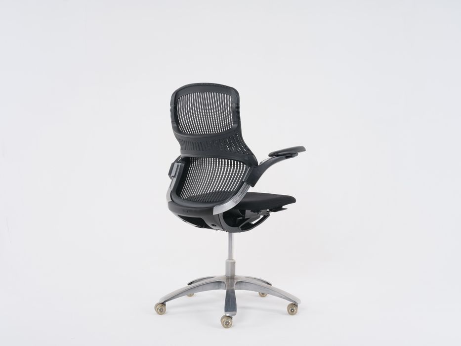 Cadeira modelo Generation by Knoll