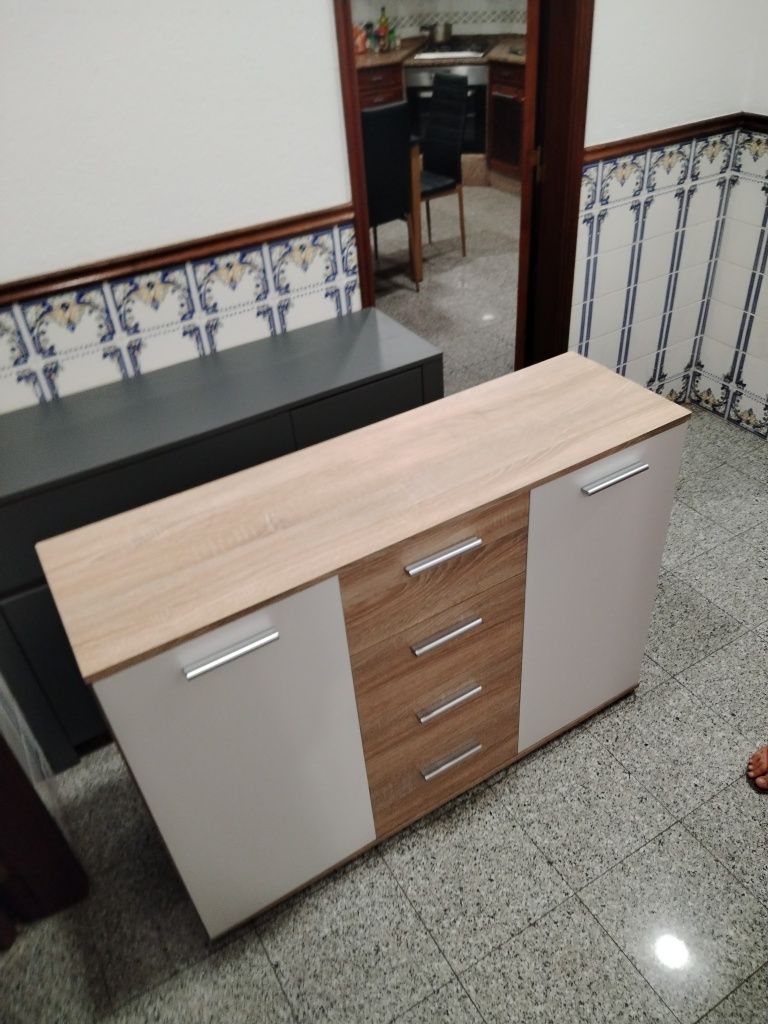 Móvel /aparador de entrada