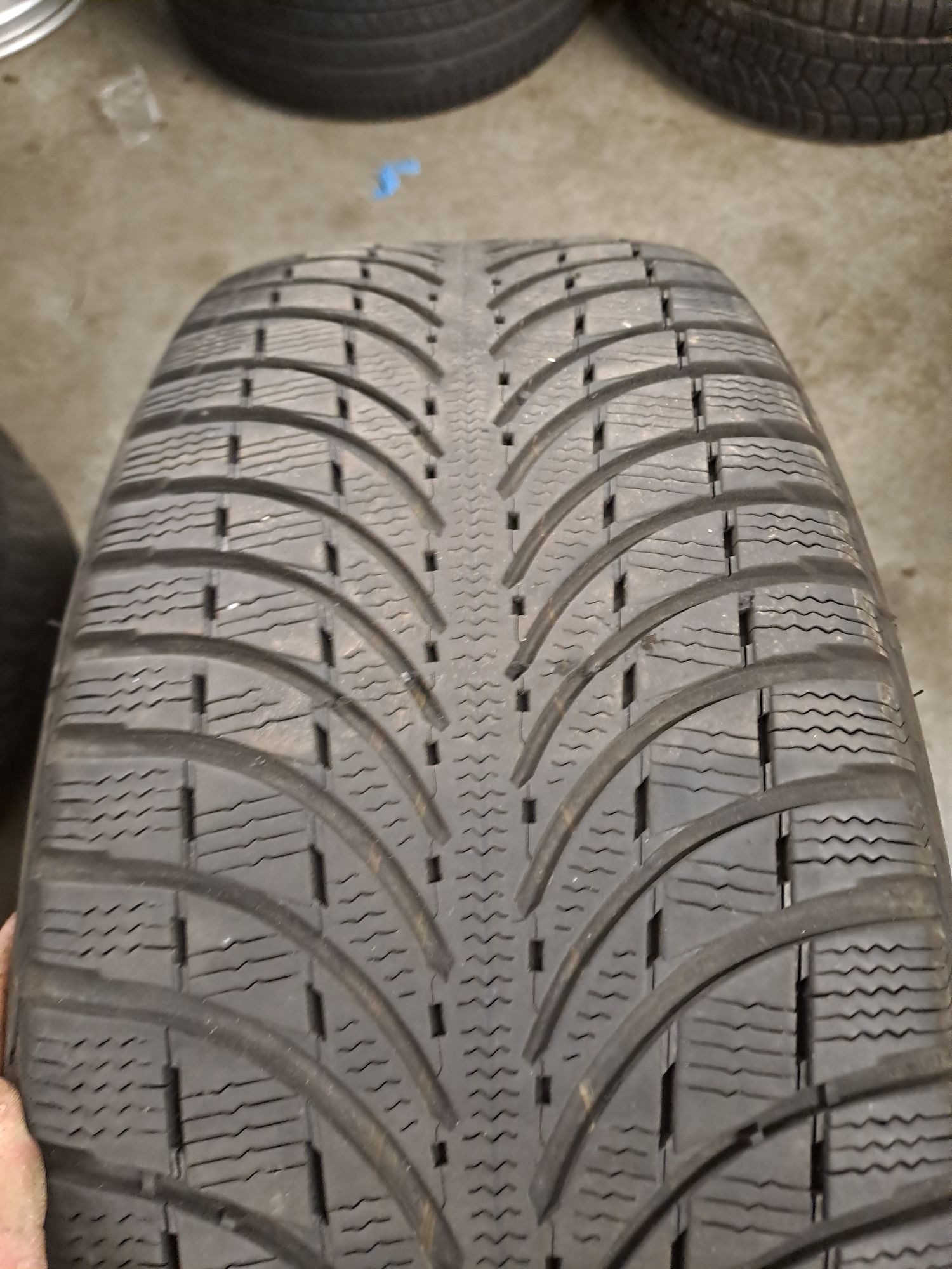 Opony zimowe Michelin Latitude alpin 235/55/19 2020r