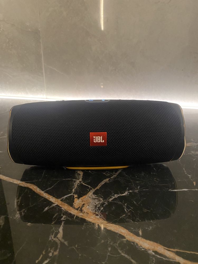 Jbl charge 4 bardzo ladny