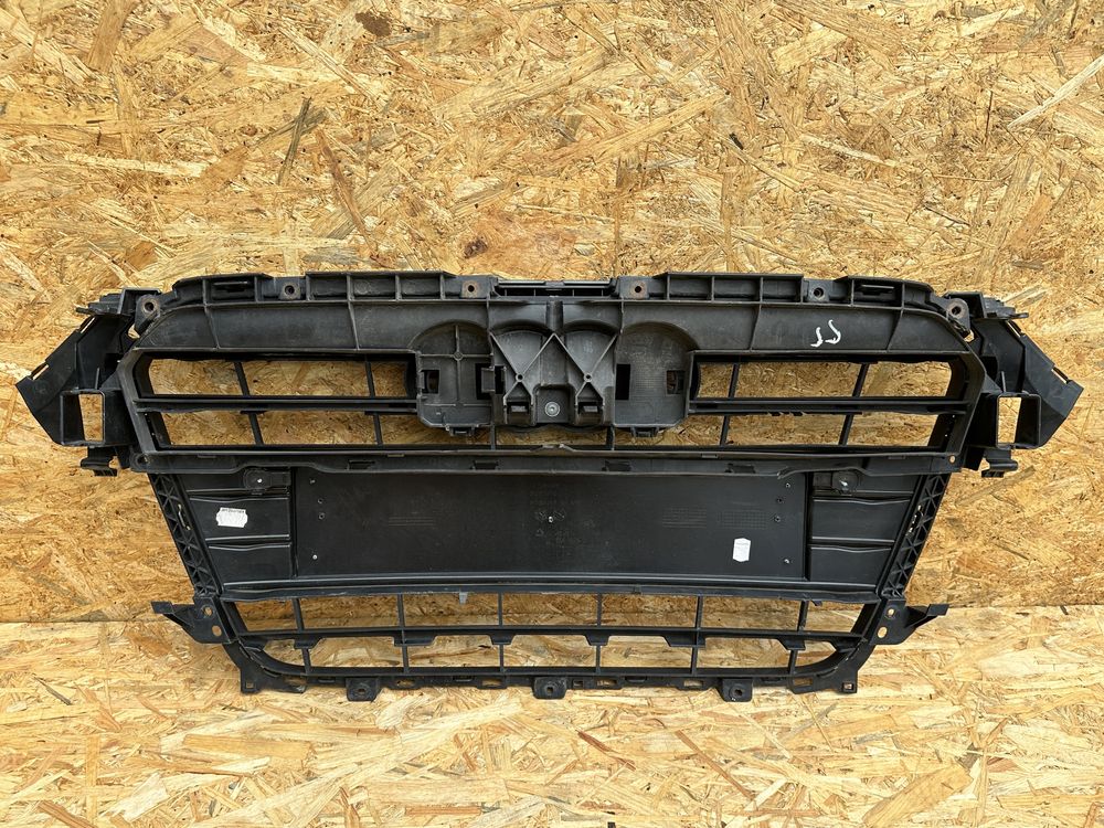 AUDI A4 S4 B8 LIFT SLINE PDC Grill atrapa zderzaka przód czujniki pdc