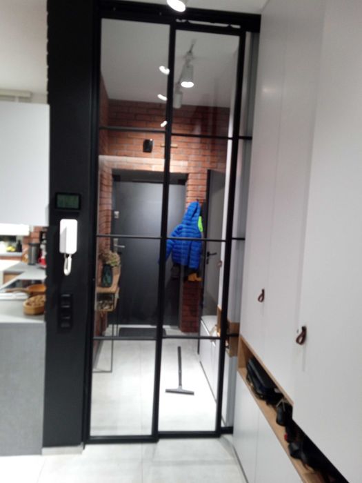 Ścianka loft, drzwi loft, ściana ze szkła, zabudowy loftowe