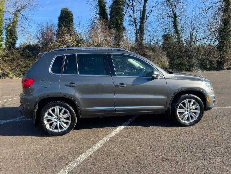 Volkswagen Tiguan SEL 4Motion      2015