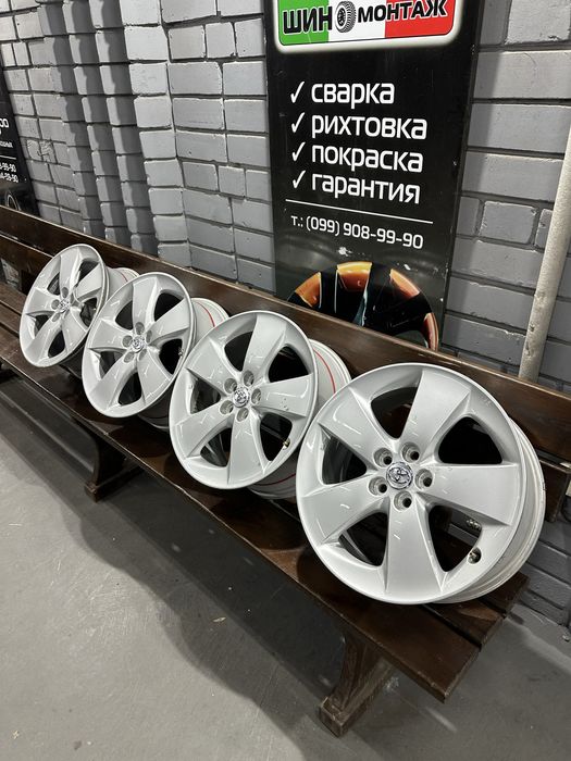 99 Оригинальные литые диски Toyota Prius Avensis 5/100 R17