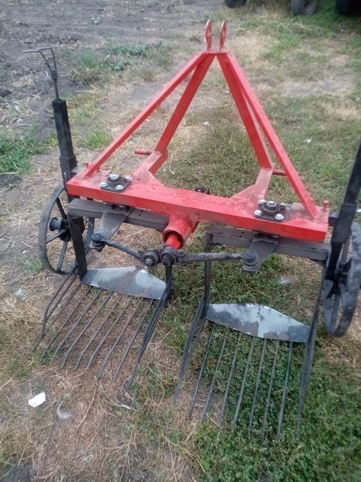 Продам трактор з навісним в хорошому стані