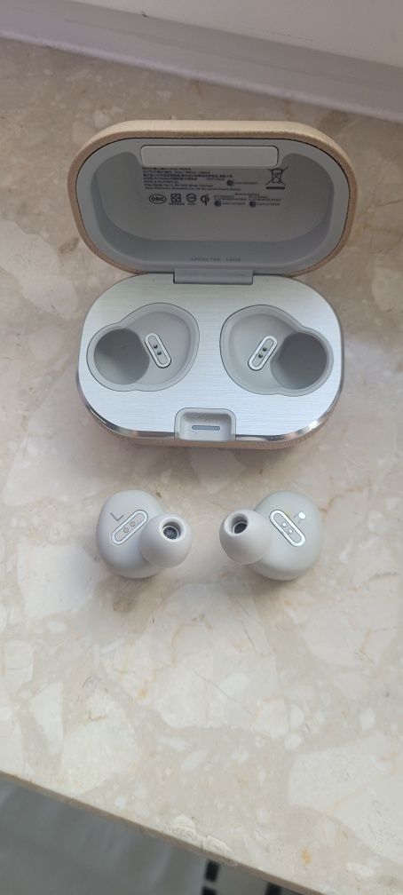 Słuchawki bezprzewodowe Banq&Olufsen E8 2.0