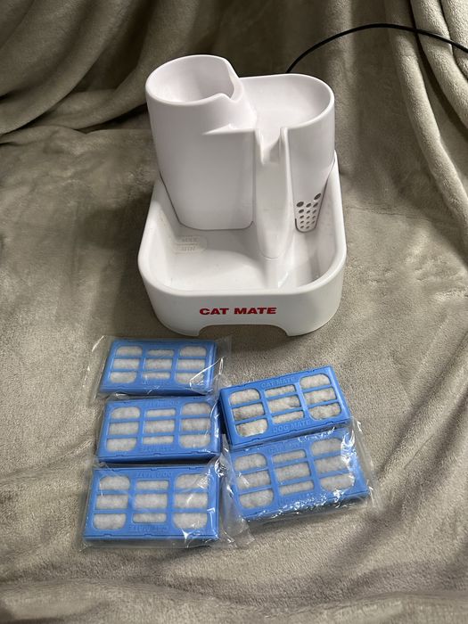 Fontanna woda dla kota psa do picia + 4 filtry gratis Catmate