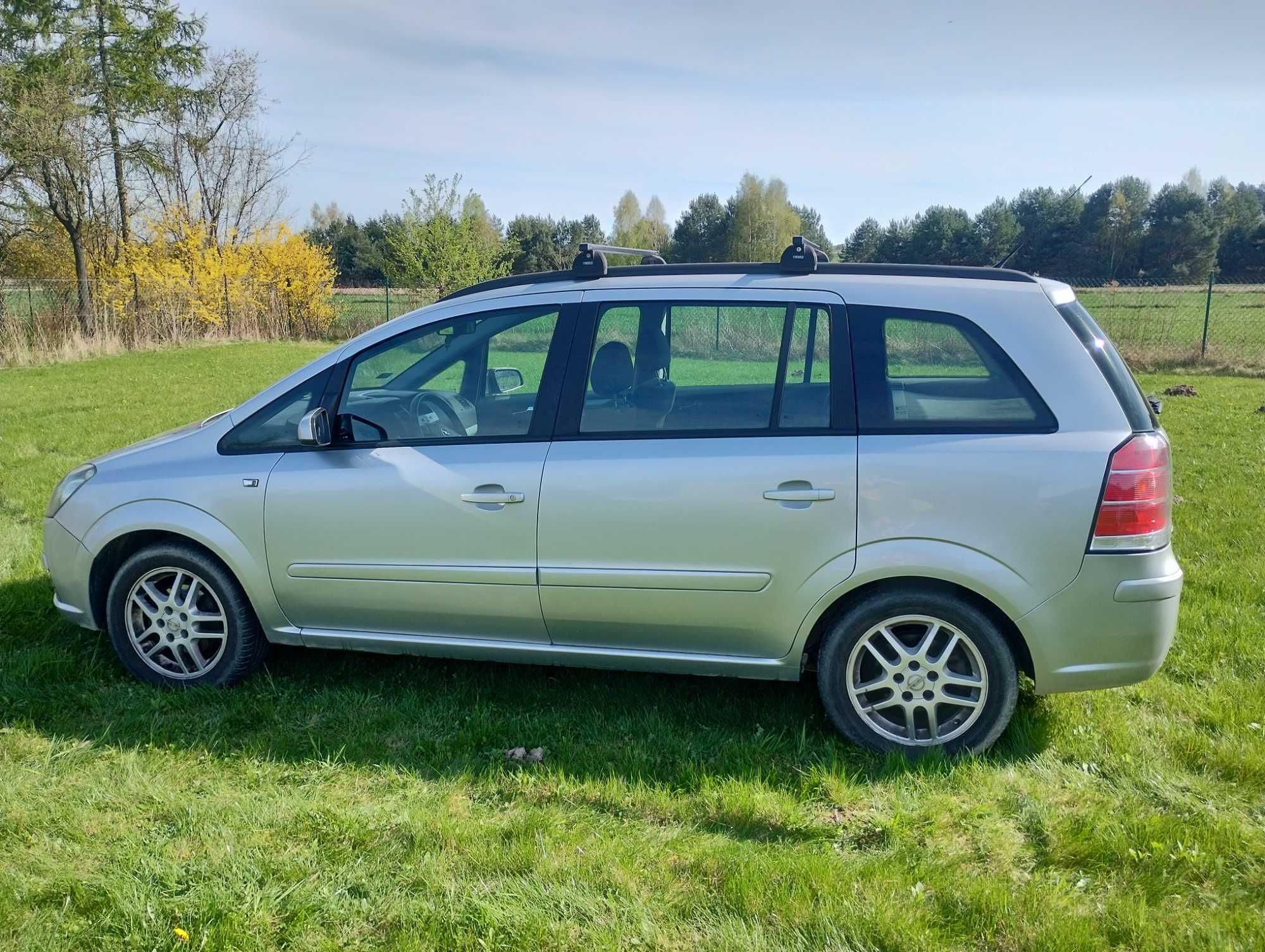 Opel Zafira 7-mio osobowy NISKI PRZEBIEG