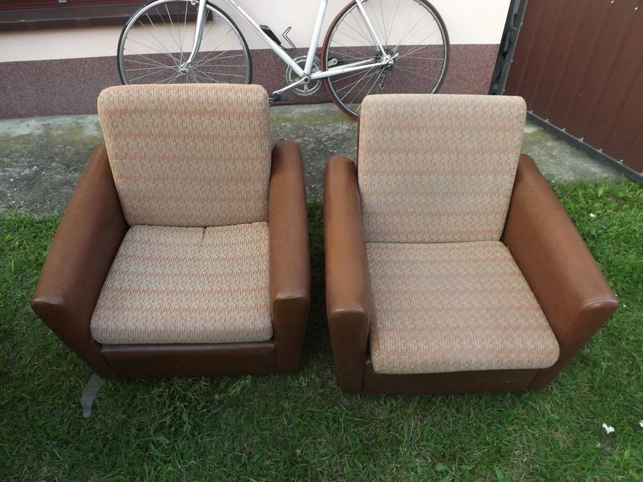 Fotele klubowe obrotowe PRL brązowe na kółkach lekkie zadbane Vintage