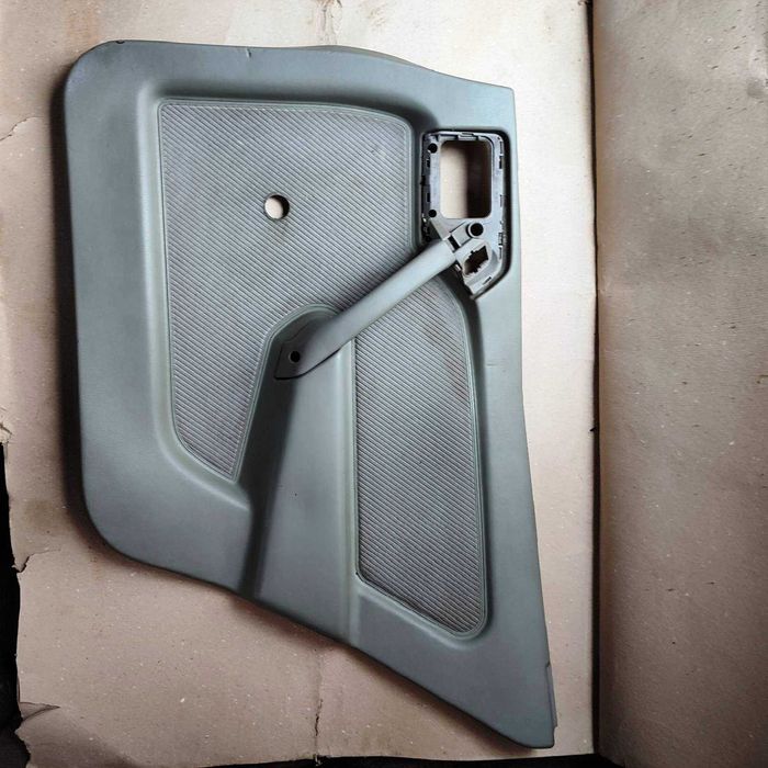 Карта дверей передняя пассажирская Опель Вектра А. Шрот.