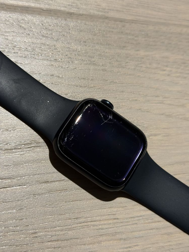 Apple Watch Series 8 (GPS + Cellular) 41mm aluminium midnight case