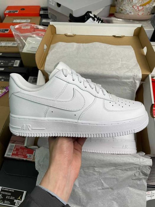 Buty sportowe Nike Air Force 1 Low '07 White R.45