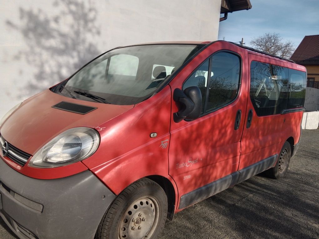 Продаю  Opel Vivaro 1,9л. дизель