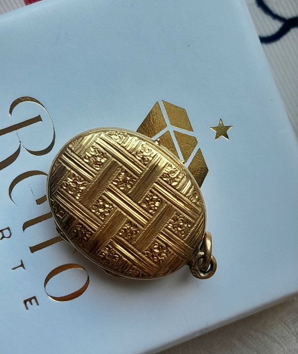 Wisiorek Art Deco Francja Złoto 750 Sekretnik Paryż Certyfikat