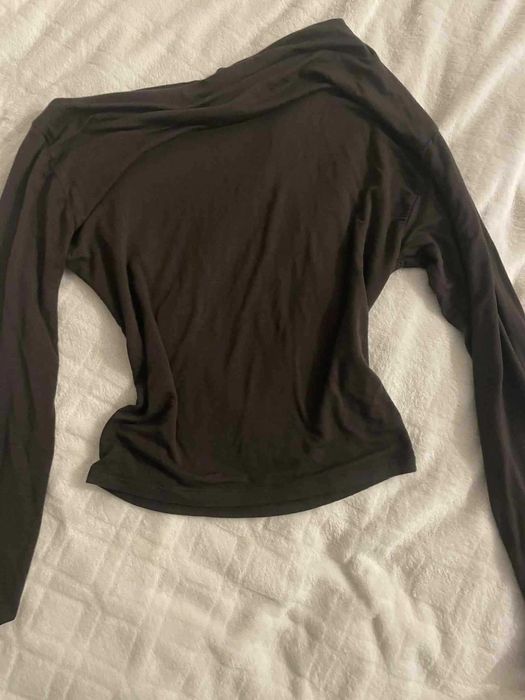 zestaw ubrań markek takich jak holliester, Urban Outfitters, GAP