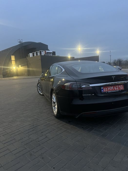 Tesla s 2015 70D