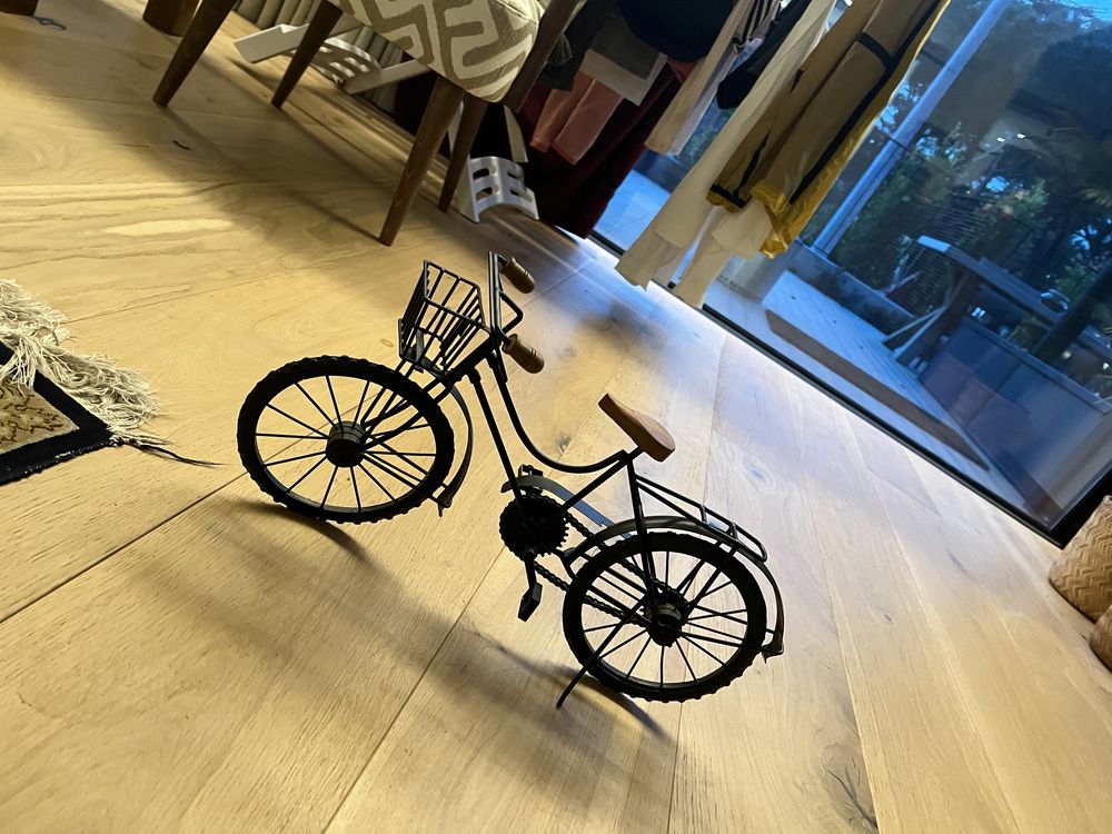 Escultura de bicicleta