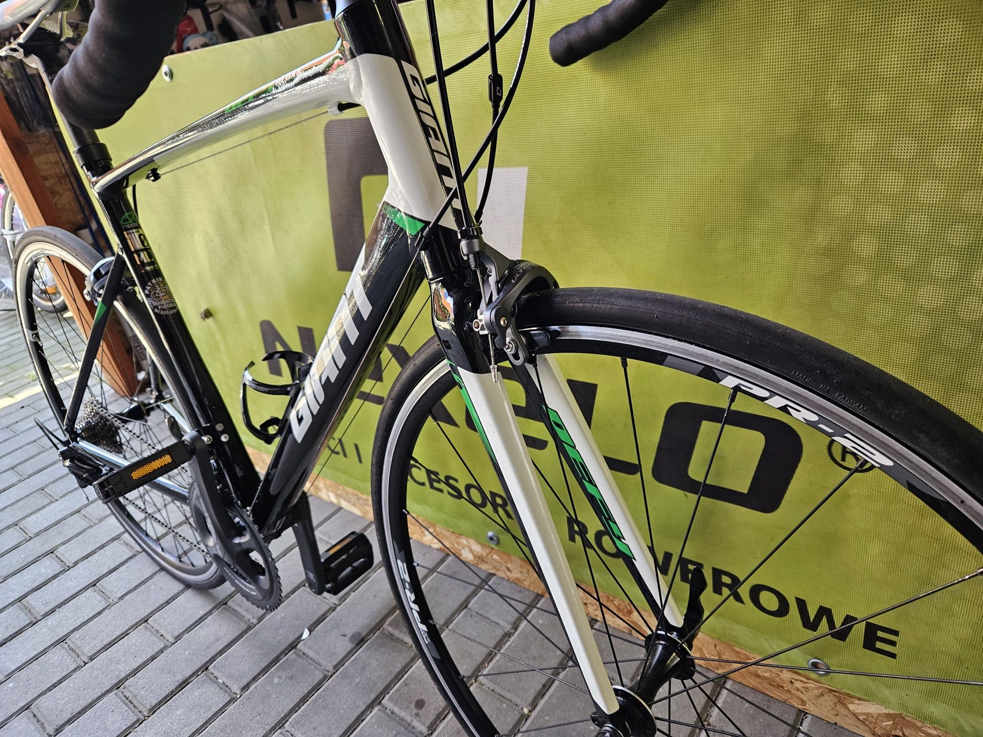 GIANT Defy rower szosowy szosa SHIMANO Ultegra 2x11 widelec karbon