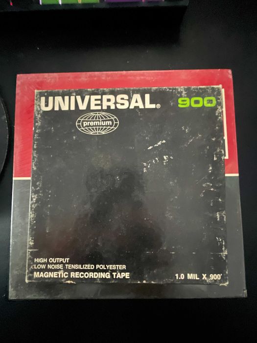 Vários tipos de bobines de fita magnética reel to reel