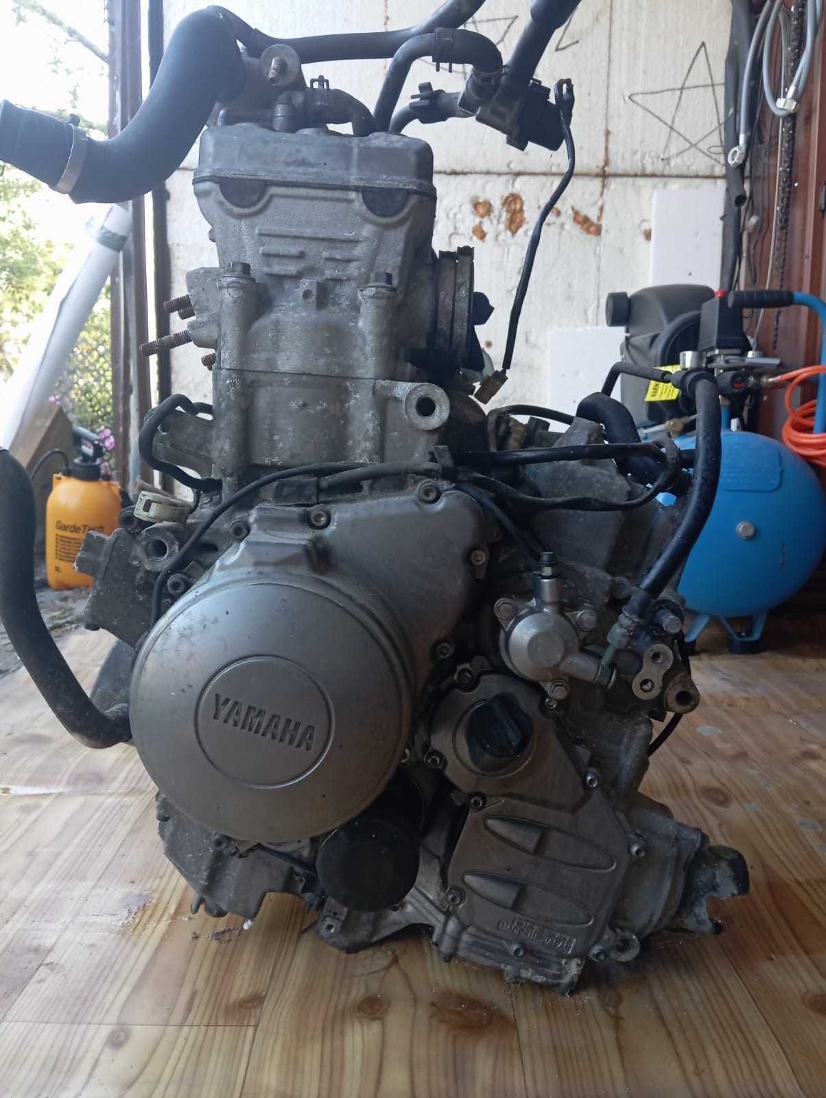 Silnik do motocykla Yamaha fjr  1300 pojemnosći ,2004 rok