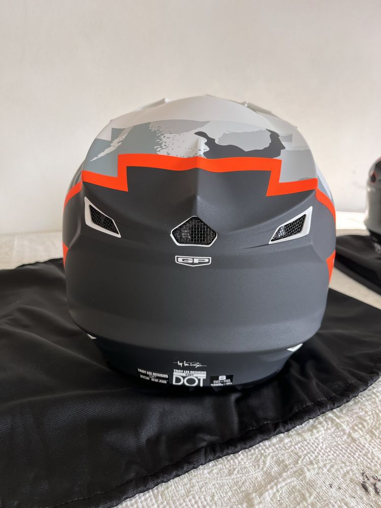 Capacete Troy lee designs