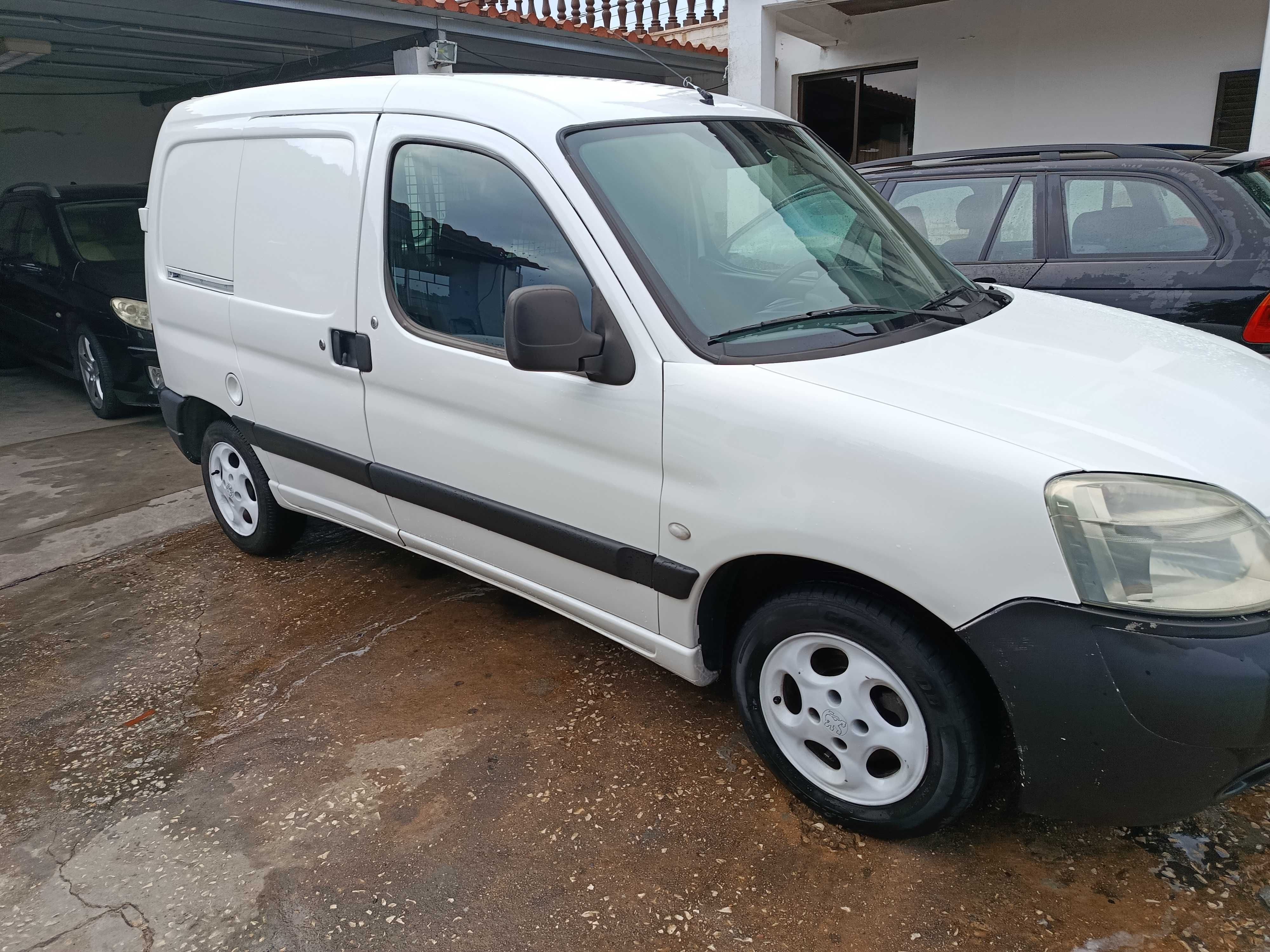 vendo peugeot  pronta  trabalhar  muito boa