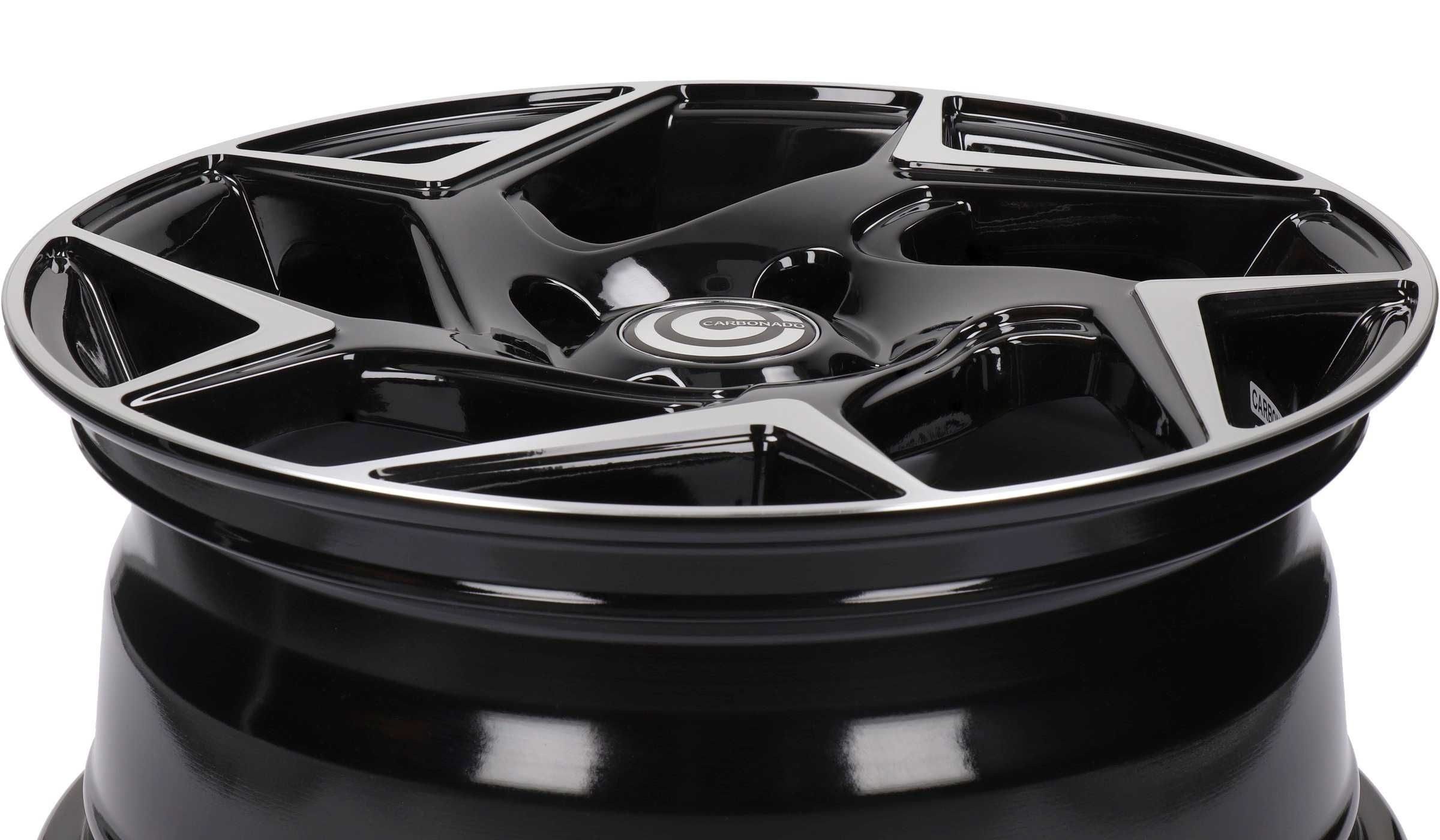 Felgi Carbonado R15 4x108 Ford Transit Courier Ecosport Fiesta B-Max