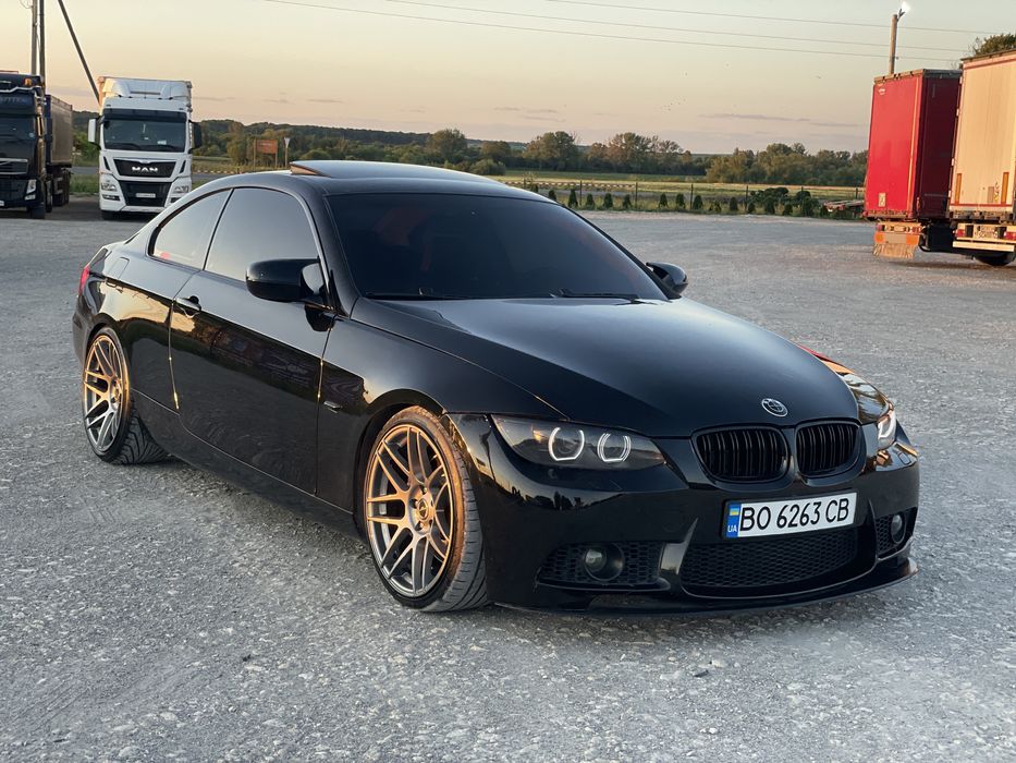 Продам бмв е92 335i