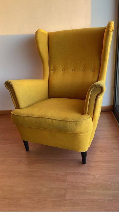 Poltrona Amarela IKEA
