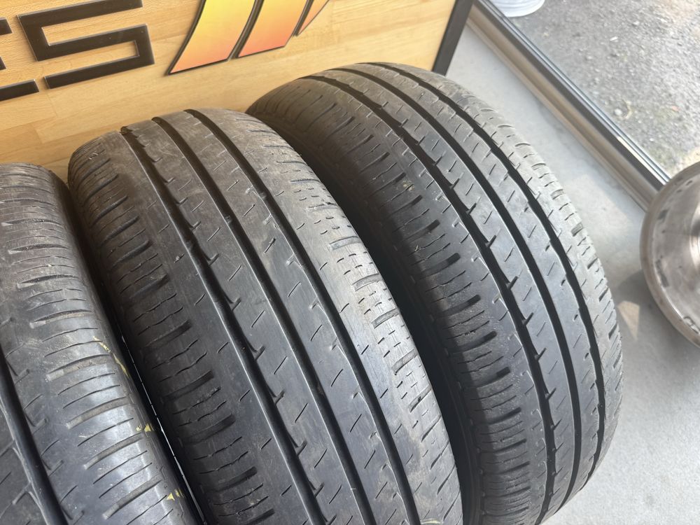 Літні шини 4 шт. 215/65 R16C Hankook Vantra LT