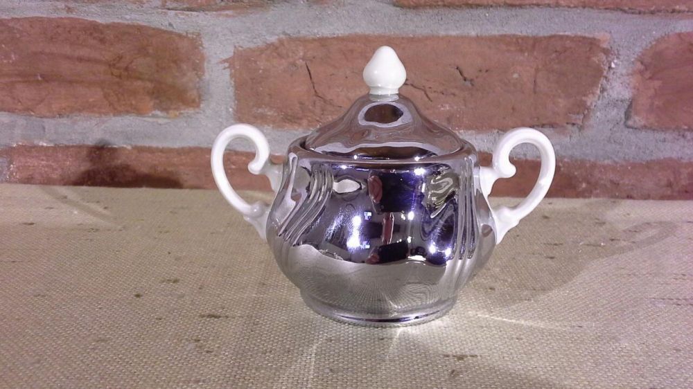 Cukiernica okuwana srebrem, Porcelana okuwana
