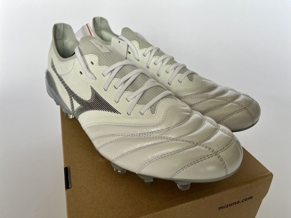 Obuwie piłkarskie Mizuno Morelia Neo 3 Elite Mix 42.5