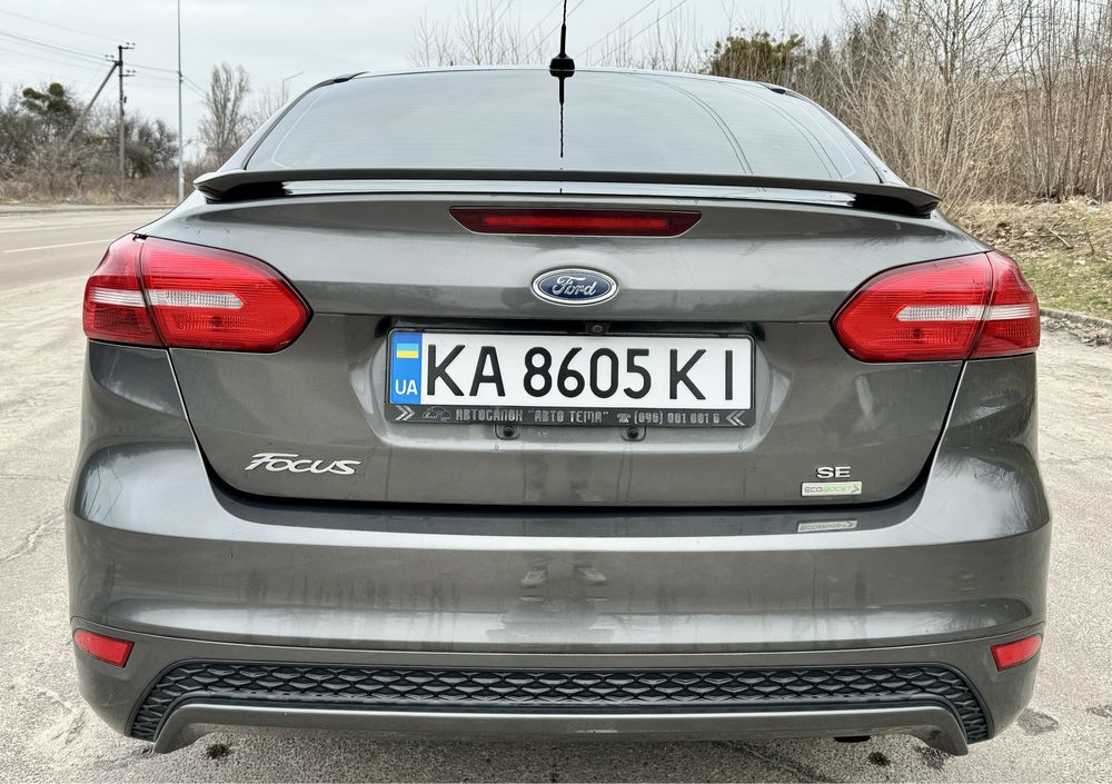 Ford Focus ST line