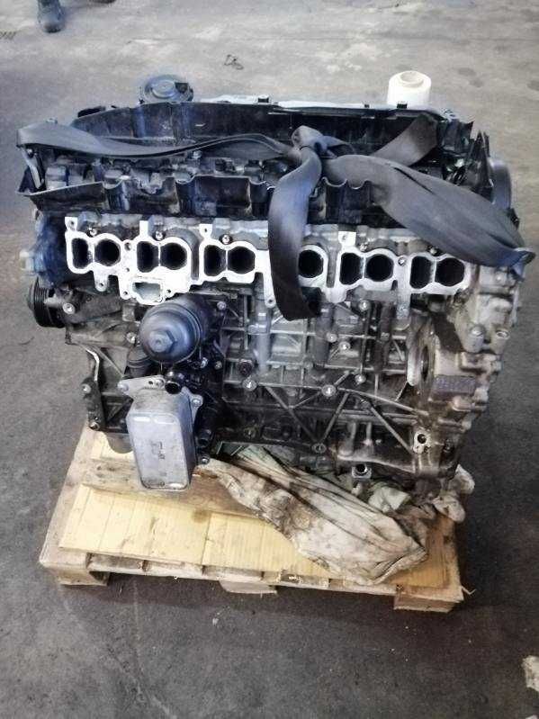 SILNIK GŁOWICA BMW F11 3.0 D 313 km 2014 r uszkodzona panewka