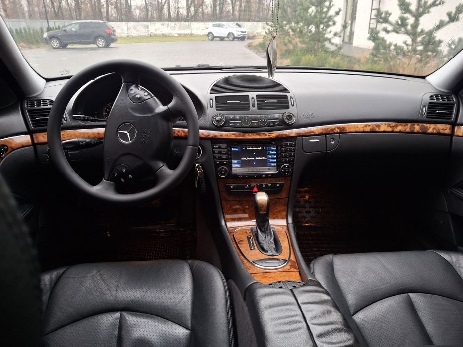 Продам Мерседес 211