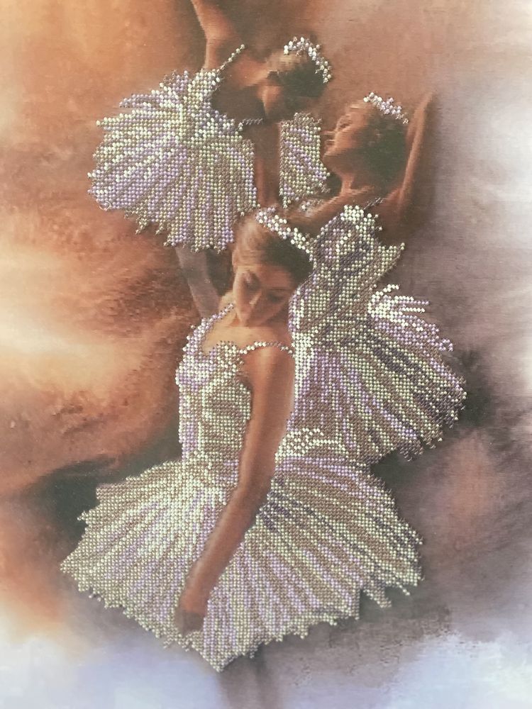 Картина вишивка бісером балерини