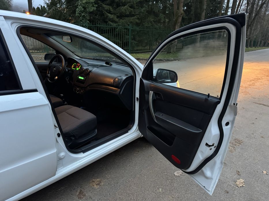 Chevrolet Aveo T250 2006 1.5 бенз