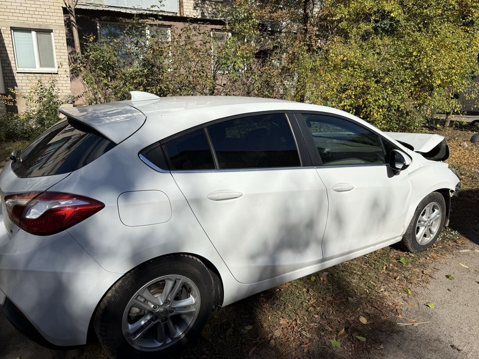 Продам  chevrolet cruz