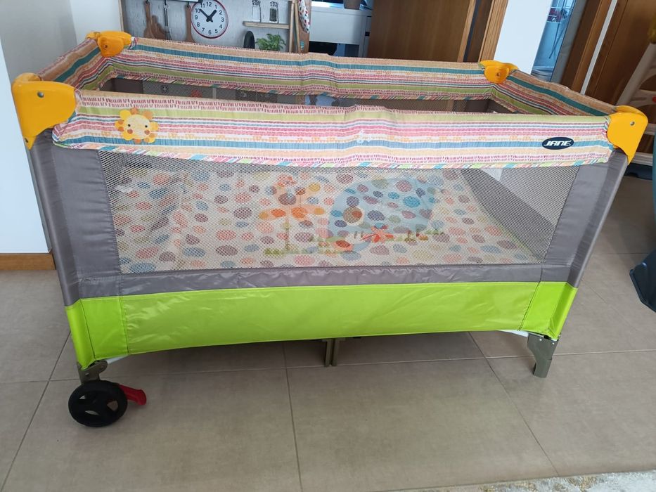 Cama de viagem para bebê
