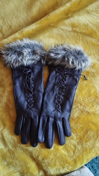 Фіолетові довгі рукавички з хутром кожанные перчатки длинные завязках