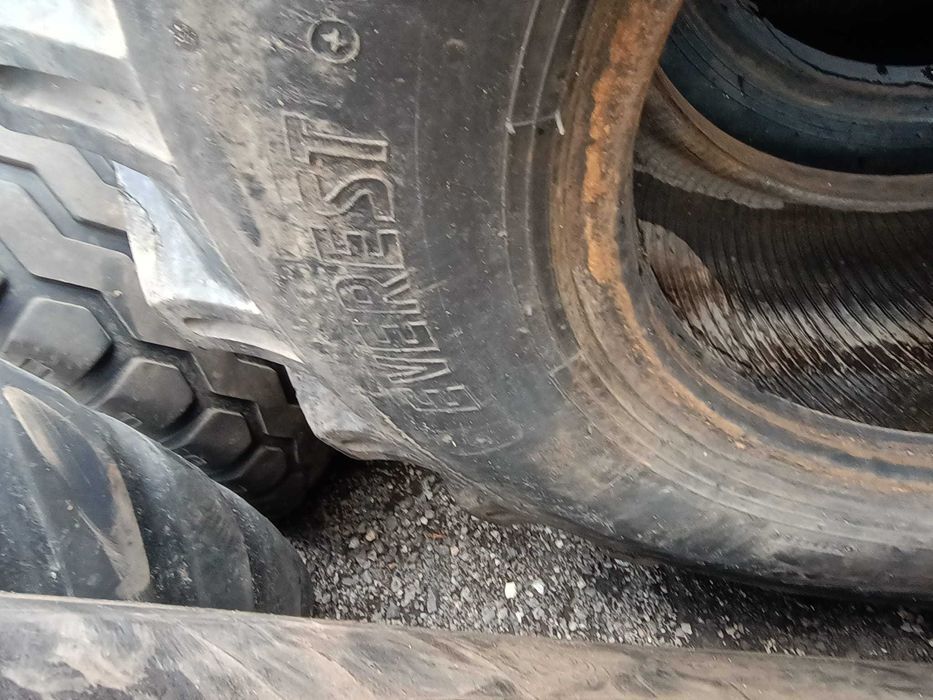 Opony 14.5-20 Everest ładowarka Wacker Weidemann Schaffer Manitou Cat