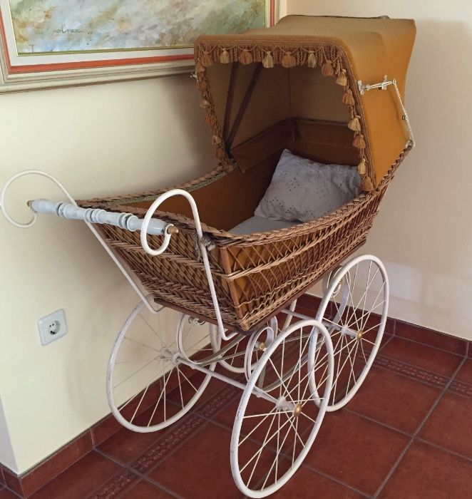 Carrinho de bonecas Victoriano / Vintage Baby Stroller