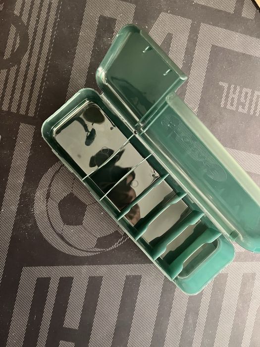 Organizador de cabos, caixa de armazenamento de cabos e carregadores