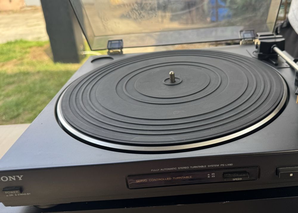 Gramofon Sony tanio