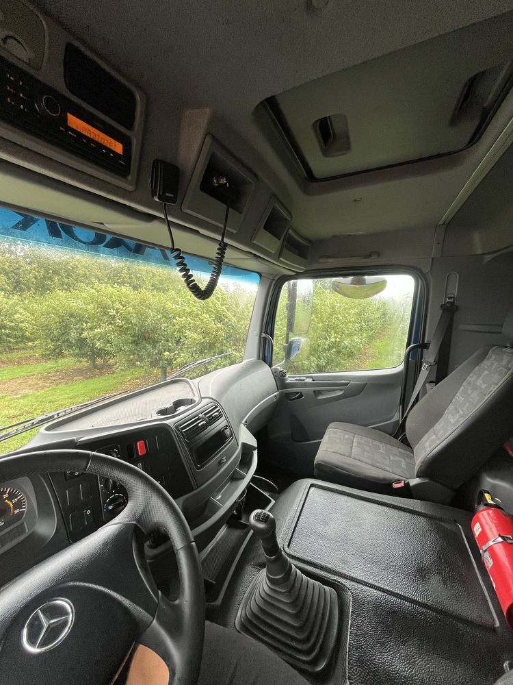 Mercedes Axor !zarejestrowany jako Specialny! 2006r wywrotka 3 strony